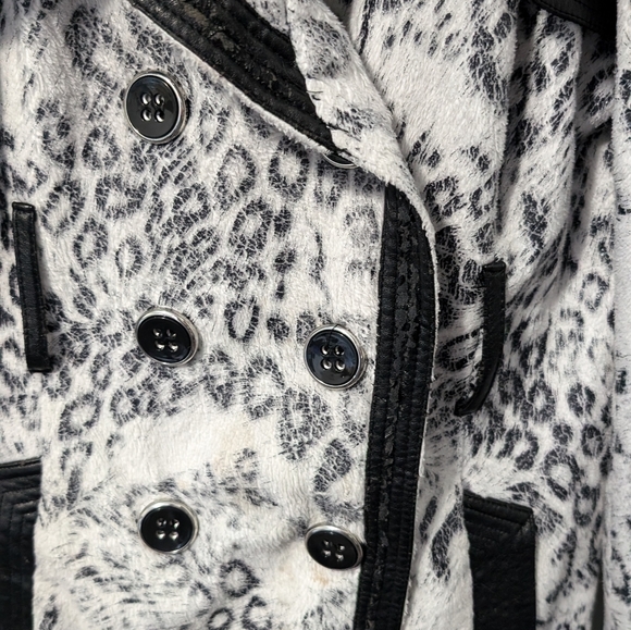 Bebe Snow Leopard Trench Coat - US M - Picture 5 of 16